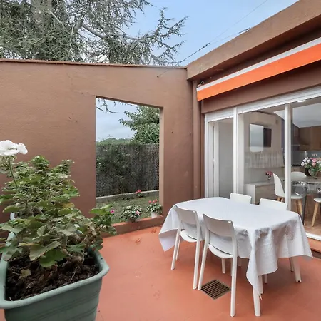 Lovely Little House With Garden * Сан-Висенс-де-Монтальт